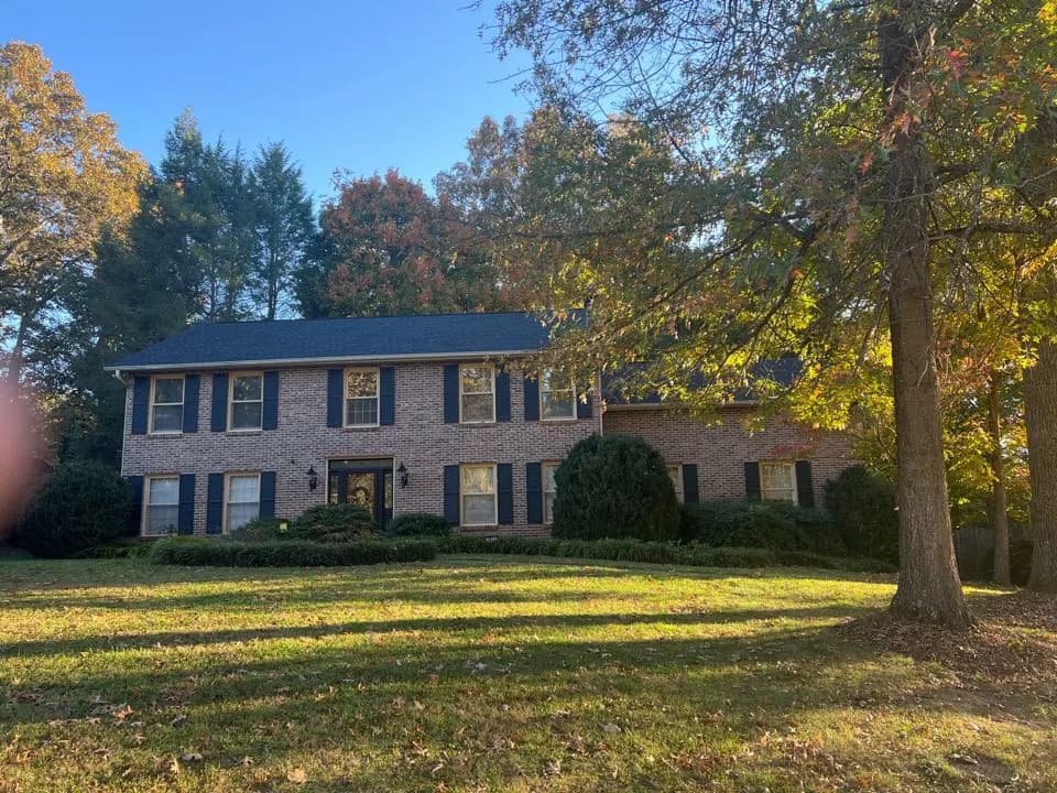 Home in Powell job photo: shingle roof replacement quote