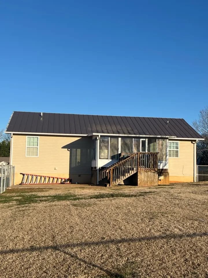 Standing seam metal roof installation in Louisville, Tennessee