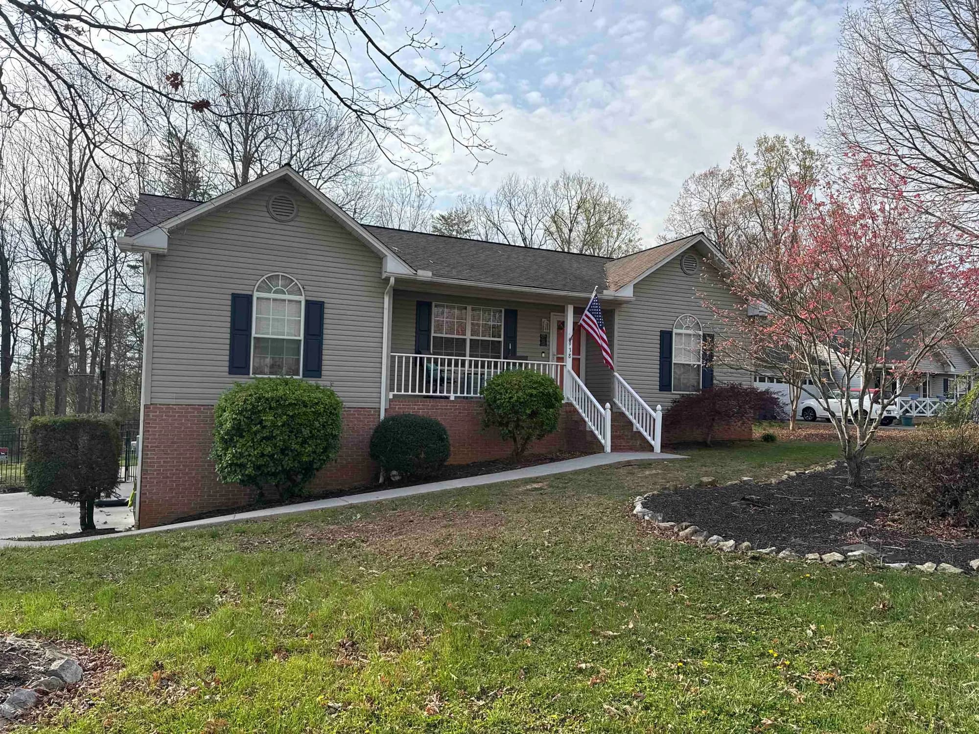 Quoting new gutters and fascia on a home in Maryville, Tennessee
