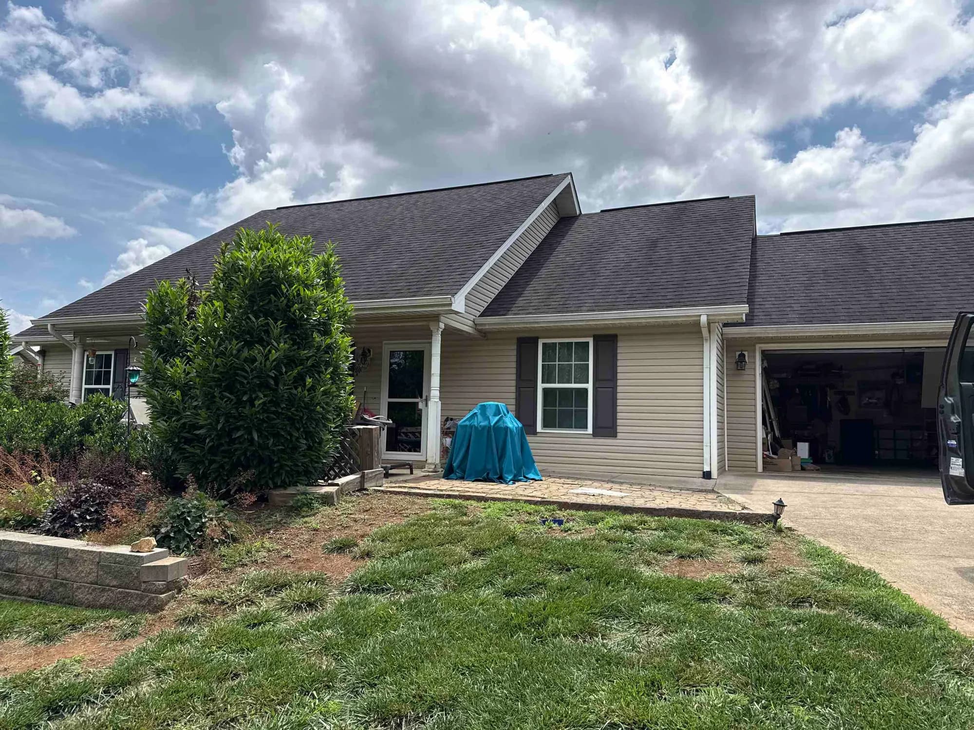Home in Maryville, job photo: free quote for a roof replacement