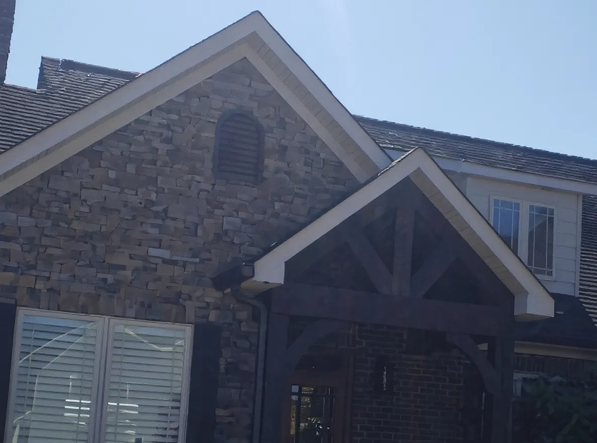 Roof of a home in Louisville, job photo: providing information about the shingle roof replacement options